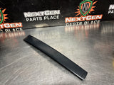 04 -06 PONTIAC GTO EXTERIOR B PILLAR WINDOW TRIM LH SIDE 92093111 OEM #1438