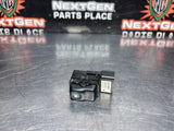 97-04 C5 CORVETTE FUEL DOOR RELEASE BUTTON 10276017 OEM #1425