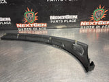 04 PONTIAC GTO LH DASH COWL DEFROST VENT TRIM PANEL OEM 92105080 #1368