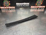 04 -06 PONTIAC GTO EXTERIOR B PILLAR WINDOW TRIM RH SIDE 92093111 OEM #1306