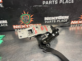 2010 CAMARO SS CLUTCH PEDAL WITH BRACKET/ LINE OEM 92233497 #1524