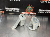 2013 C6 CORVETTE MOTOR MOUNT BRACKETS OEM 10349965/10349964 #1038
