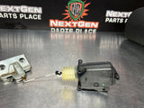 04-06 PONTIAC GTO TRUNK LATCH AND RELEASE OEM #784