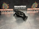 97-04 C5 CORVETTE CONVERTIBLE WATERFALL LATCH RELEASE W BRACKET 16637699 #1380
