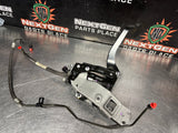 2015 CAMARO SS CLUTCH PEDAL WITH BRACKET and LINE OEM 92233497 #1450
