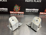 97-04 C5 CORVETTE MOTOR MOUNT BRACKET 10260642 10260643 #633