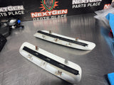 2008 PONTIAC G8 GT HOOD SCOOP VENTS WHITE OEM #1423