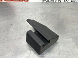 10-14 FORD MUSTANG RIGHT SIDE SEAT RAIL COVER TRIM 4R33-63618C82-AF02 #249