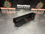 2004 PONTIAC GTO HOOD FUSE BOX COVER LID OEM 92169852 #1306