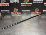 04-06 PONTIAC GTO DRIVER SIDE LH DOOR TO WINDOW WEATHER STRIP SEAL OEM #1438