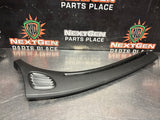 04 PONTIAC GTO RH DASH COWL DEFROST VENT TRIM PANEL OEM 92105079 #1438