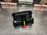 04 - 06 PONTIAC GTO CENTER DASH AC VENT HAZARD LIGHT OEM 92084219 #1167