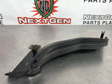 97-04 C5 CORVETTE RH SIDE SEAT BELT TRIM OEM 10426018 #271