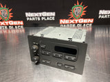 2005 GMC SIERRA 2500HD DURAMAX RADIO AM FM 15131157 OEM #770