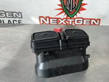 04 - 06 PONTIAC GTO CENTER DASH AC VENT HAZARD LIGHT OEM 92084219 #247