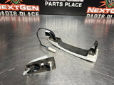 2016 CAMARO SS RH PASSENGER SIDE DOOR HANDLE WHITE OEM #795