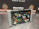 2015 GMC SIERRA 2500HD 6.6 UNDERHOOD FUSE BOX 22798216 OEM #829