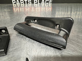 05-13 C6 CORVETTE PASSENGER RH DOOR TOUCH PAD HANDLE OEM 10446243 #704