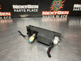 05-13 C6 CORVETTE ASHTRAY WITH HEATED SEAT SWITCHES 10335852 OEM #998