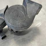 97-04 C5 CORVETTE DUAL HORNS ASSEMBLY