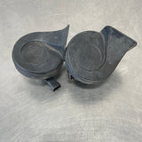 97-04 C5 CORVETTE DUAL HORNS ASSEMBLY
