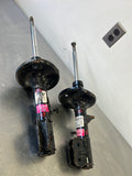 04-06 PONTIAC GTO KYB FRONT STRUT ASSEMBLIES PAIR NEW 334680/334681 #102