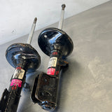 04-06 PONTIAC GTO KYB FRONT STRUT ASSEMBLIES PAIR NEW 334680/334681 #102
